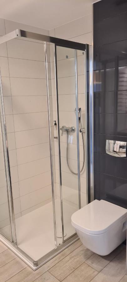 Apartamenty Czarna Gora S8 Сєнна Екстер'єр фото